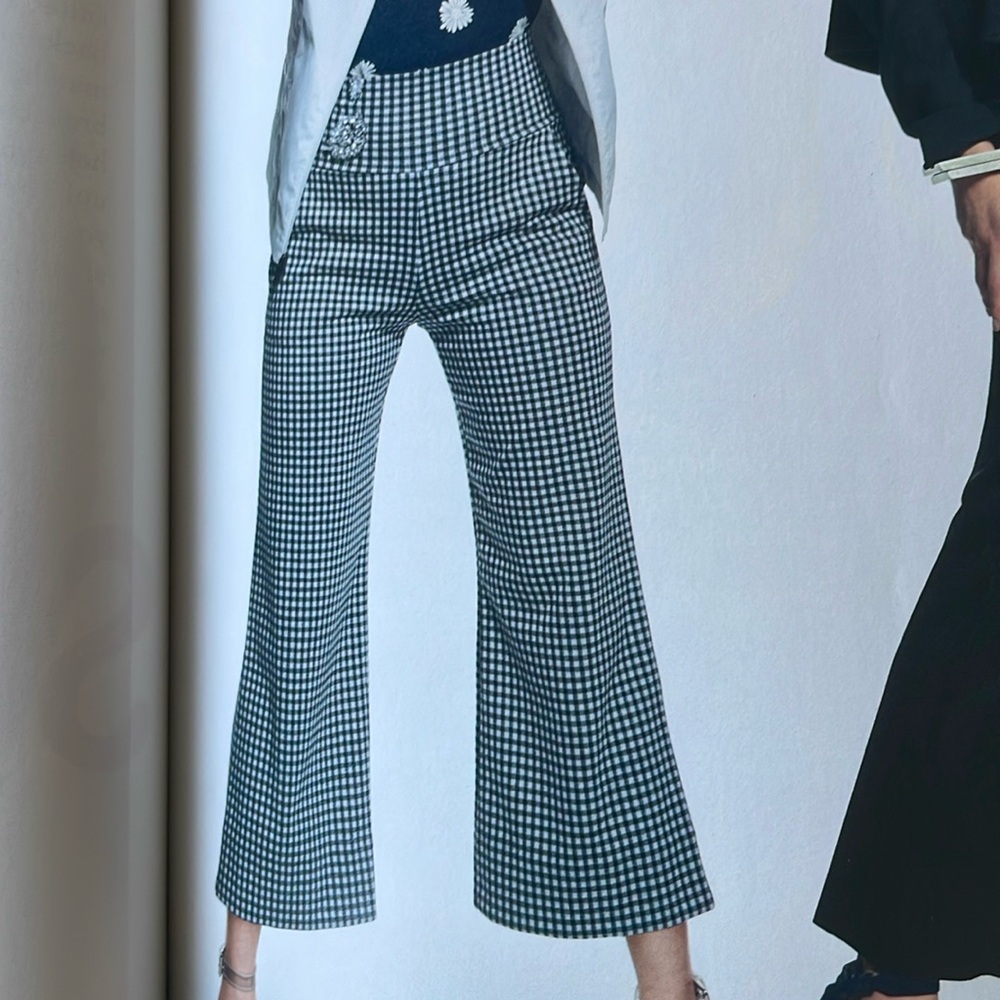 CAbi Bombshell crop